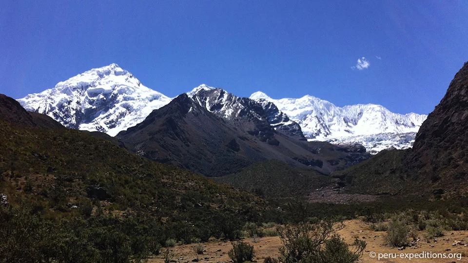 Peru-Trekking-Quebrada-Quillqueyhuanca-Cojub-und-Ishinca-03