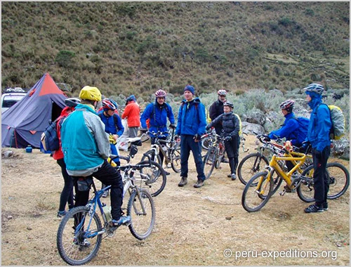 mountainbiking-huayhuash (10)